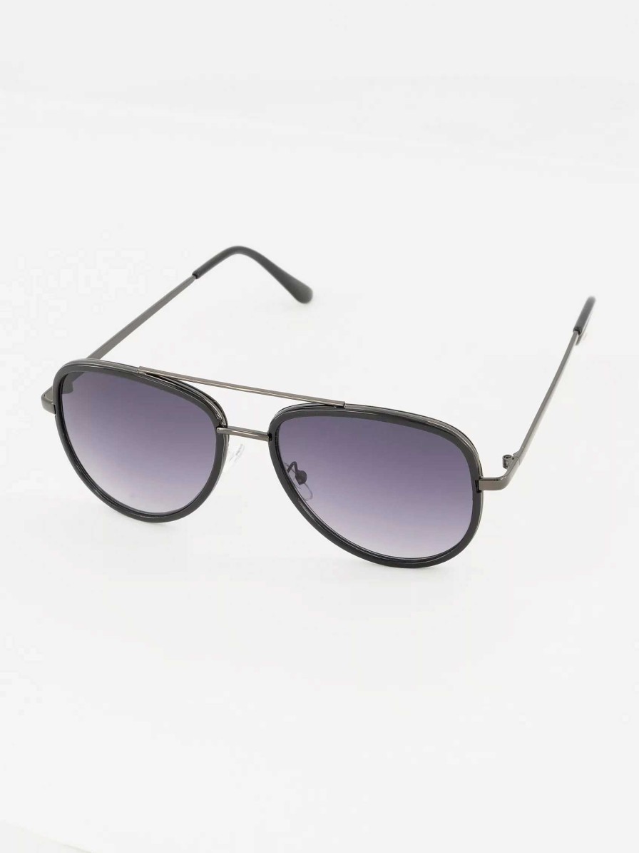 Online Exclusive Accessories | vanHaren Black Sunglasses